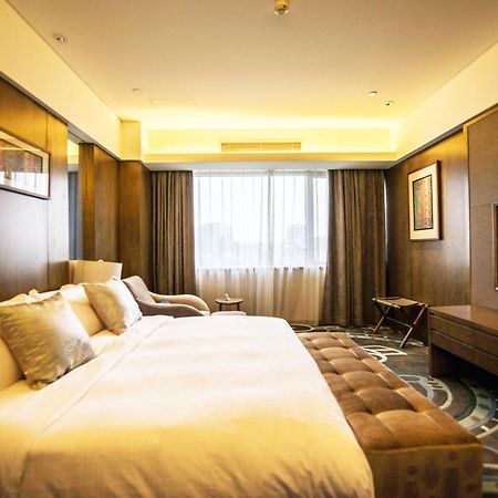Gleetour Maya Hotel Wuhan Exterior photo