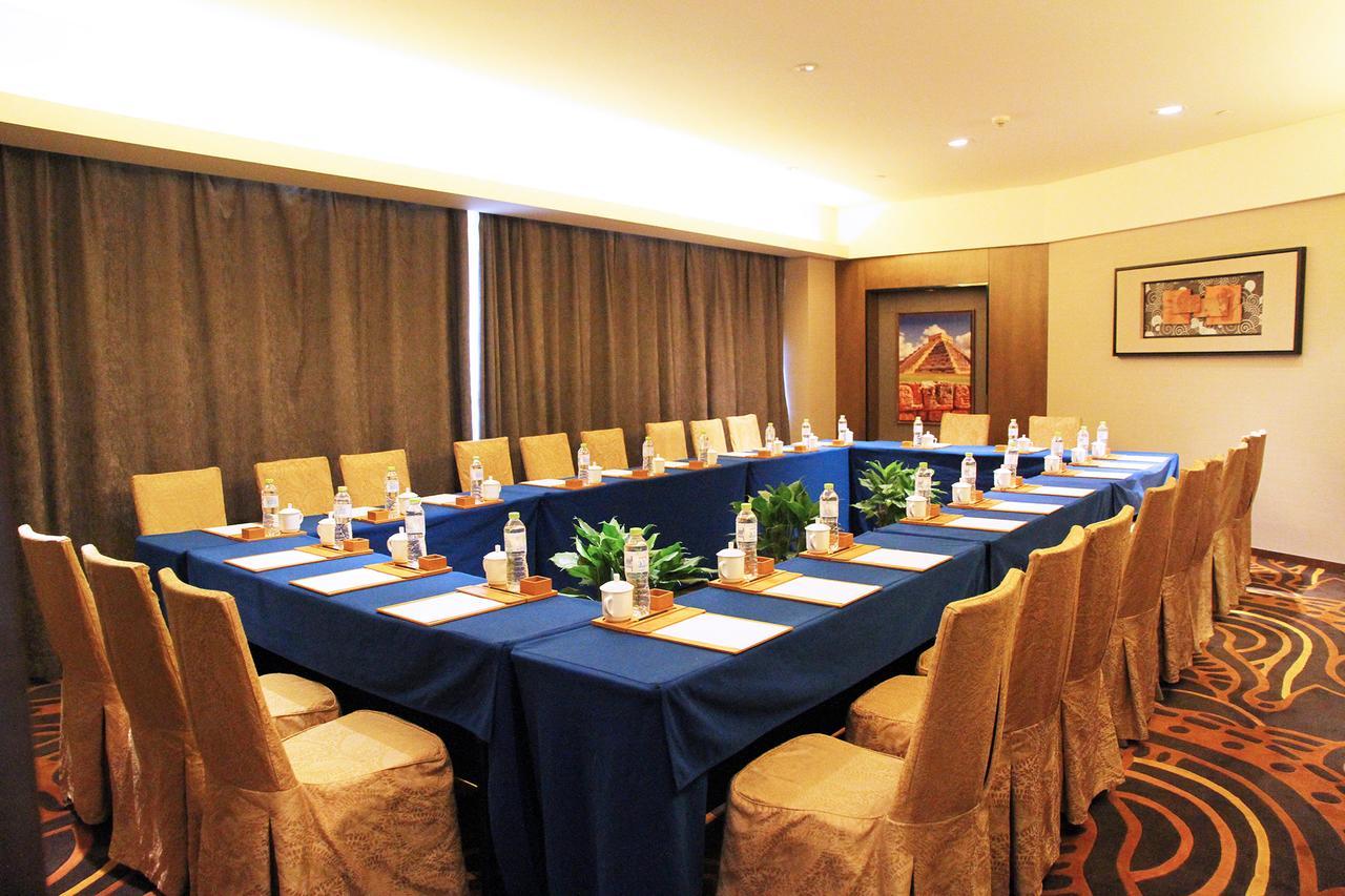 Gleetour Maya Hotel Wuhan Exterior photo